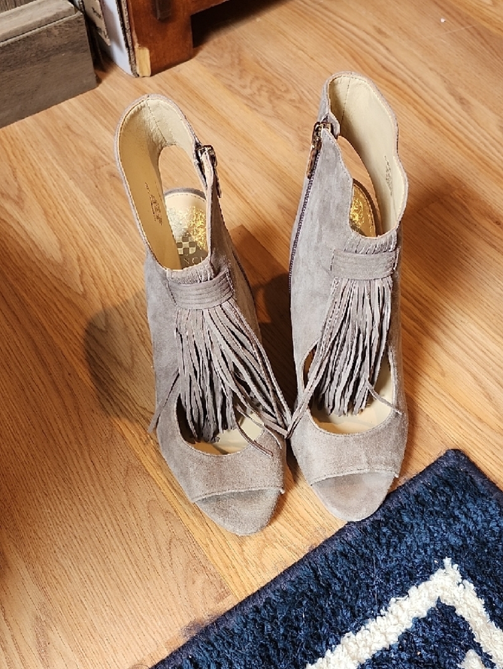 Vince Camuto Gray Suede Fringed Peep-Toe Ankle Heels - Picture 3 of 12